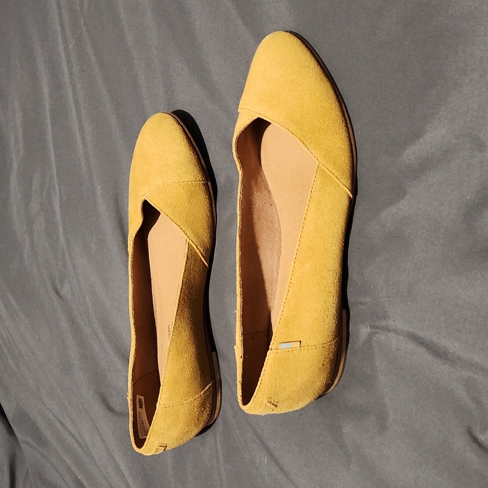 Toms Yellow Flats